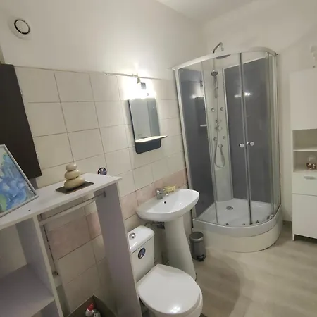 Apartment T2 Proche Et Tous Commerces